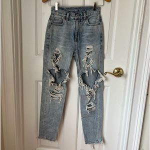 Ripped mom jeans!